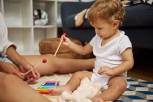 Éveil musical bébé